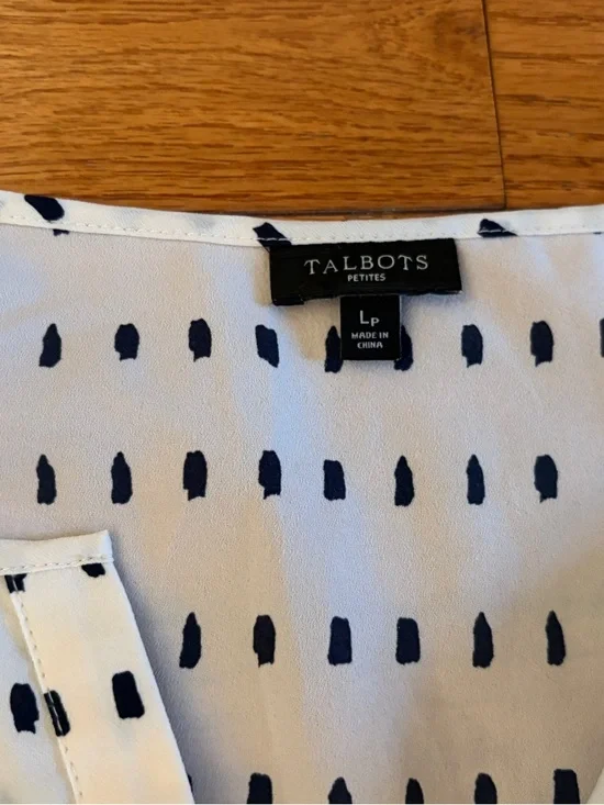 Talbots Petites Women's White and Black Patterned V-Neck Blouse - Picture 4 of 12